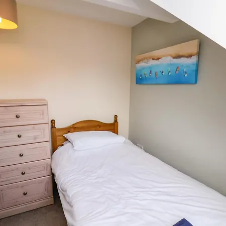 No 18 Riverside Walk Kingfisher 度假居 *