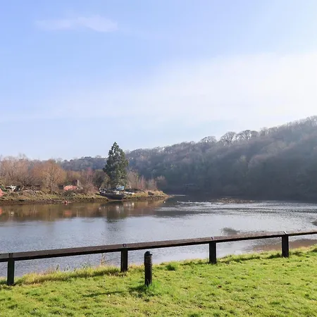 No 18 Riverside Walk Kingfisher *