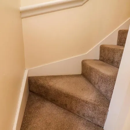 No 18 Riverside Walk Kingfisher 惠特比