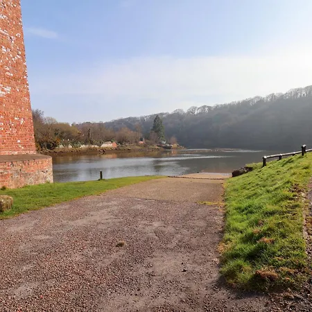 No 18 Riverside Walk Kingfisher