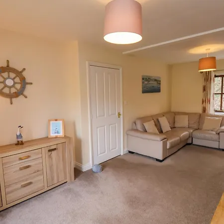 No 18 Riverside Walk Kingfisher 惠特比