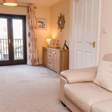 No 18 Riverside Walk Kingfisher Semesterbostad