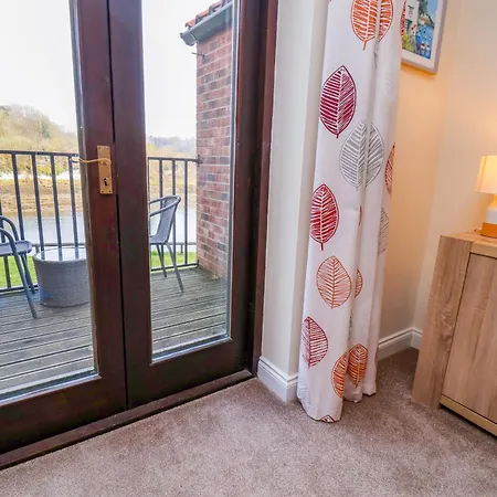 度假居 No 18 Riverside Walk Kingfisher