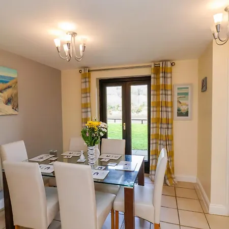 No 18 Riverside Walk Kingfisher *